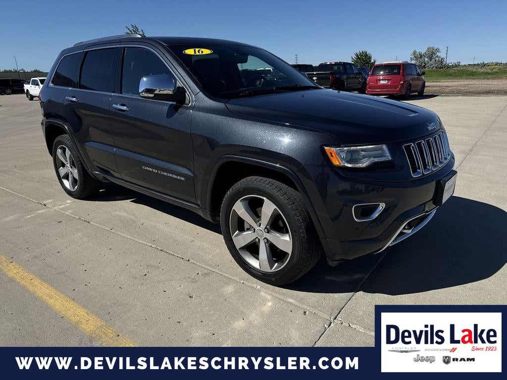 2016 Jeep Grand Cherokee Overland in Maximum Steel Metallic Clearcoat — front three-quarter view