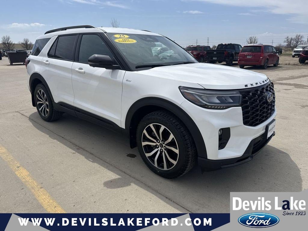 2025 Ford Explorer ST-Line in Star White Met Tri-Coat — front three-quarter view
